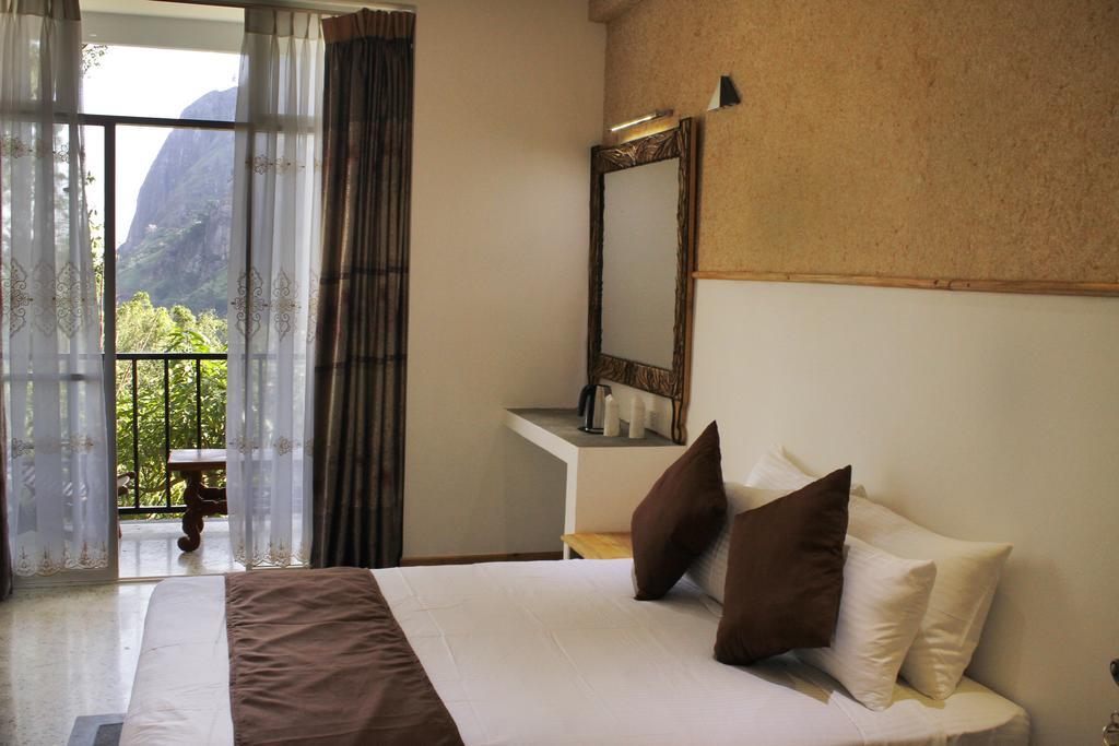 The Tenth Hotel Ella Phòng bức ảnh