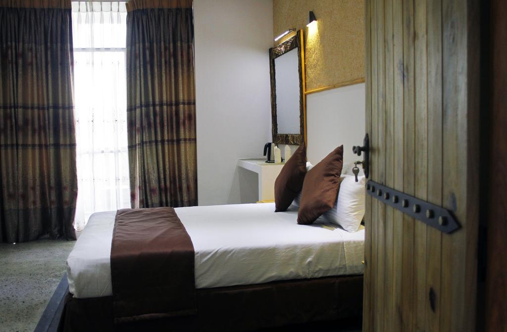 The Tenth Hotel Ella Phòng bức ảnh