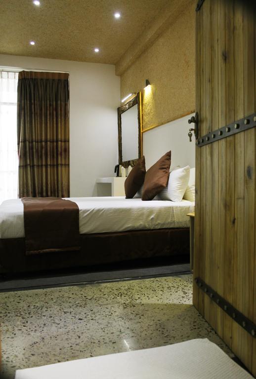 The Tenth Hotel Ella Phòng bức ảnh