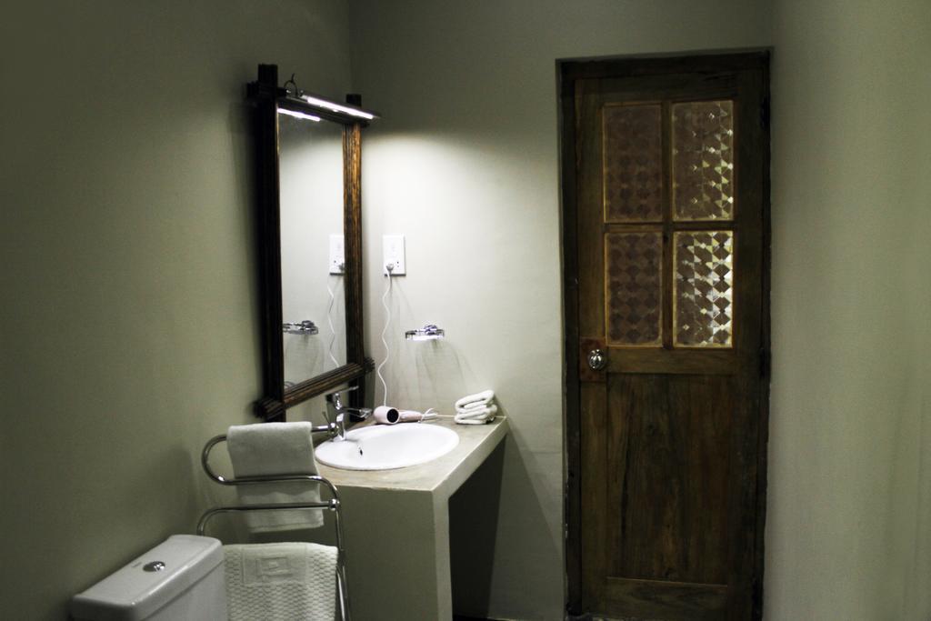 The Tenth Hotel Ella Phòng bức ảnh
